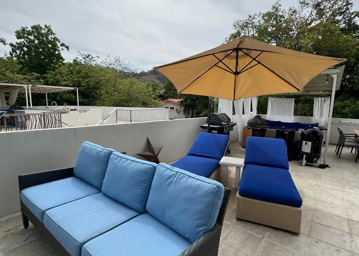 Charming Nook Second Floor With Rooftop Ferienhaus *