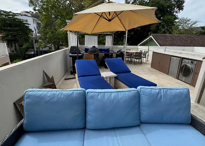 Charming Nook Second Floor With Rooftop